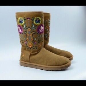 Women’s Embroidered Chestnut Uggs Size 7